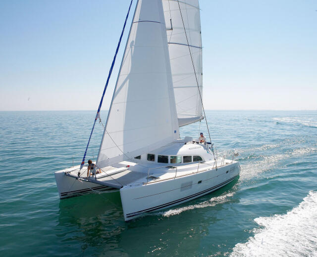 Lagoon 380 S2